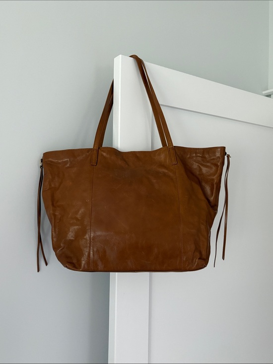 HOBO Handbags - HOBO Kingston Medium Tote, Color Truffle
